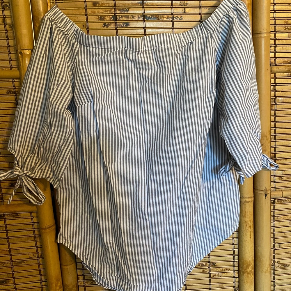 Off The-shoulder Blouse